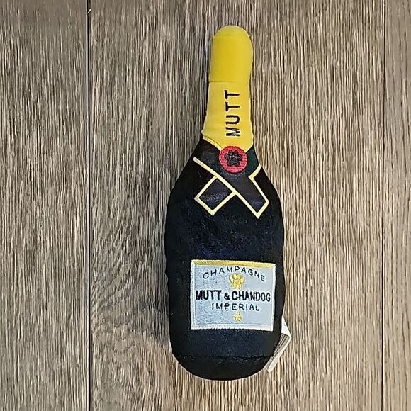 ❤ Host Pick ❤ Brand New Posh Dog Toy Plush Squeaker for all Dogs NWT - Picture 2 of 3